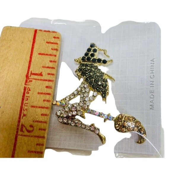 Crystal Witch Pin‎ Broom Rhinestone  Black Clear Brooch Pin Gold Tone NEW - Picture 3 of 8